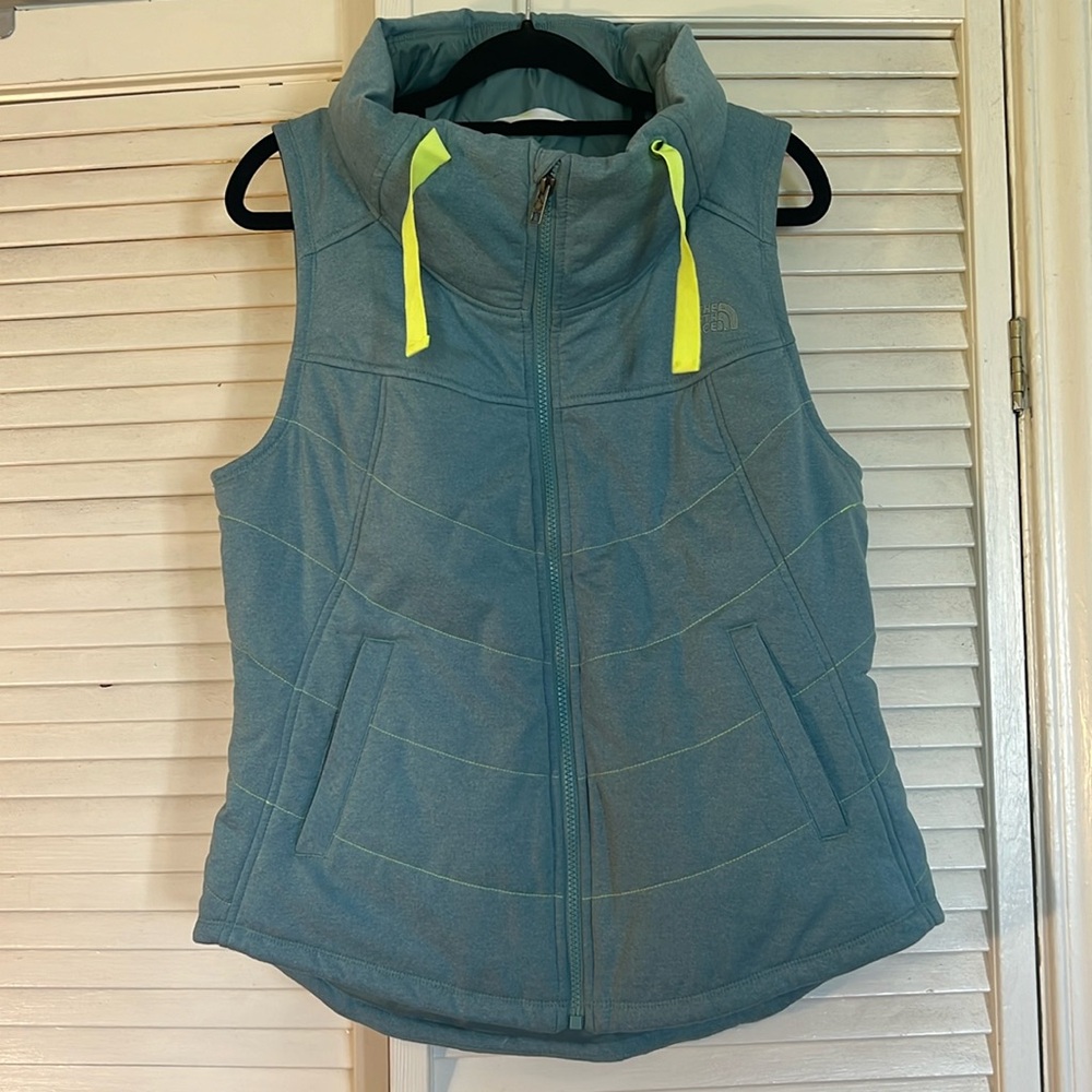 North face puffy vest